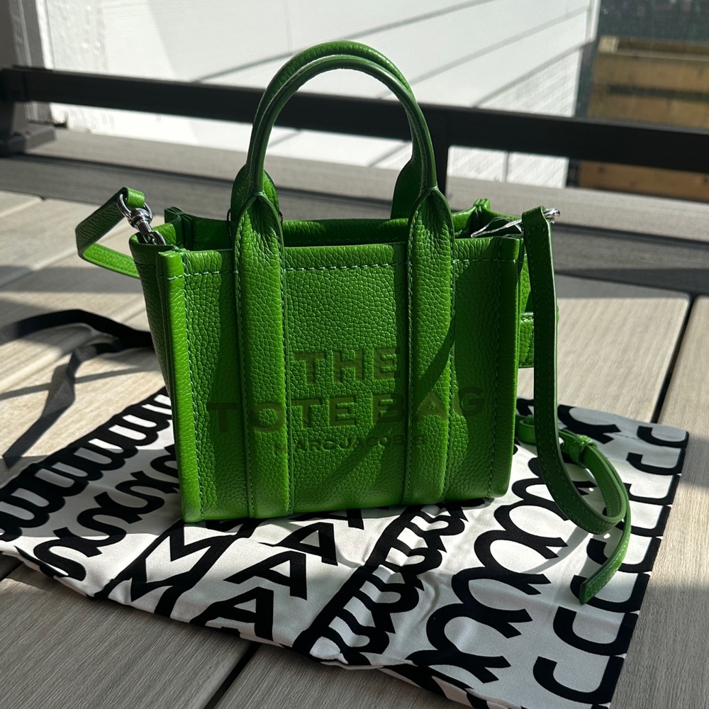 Marc Jacobs The Leather Green Crossbody Tote Bag - Picture 3 of 8